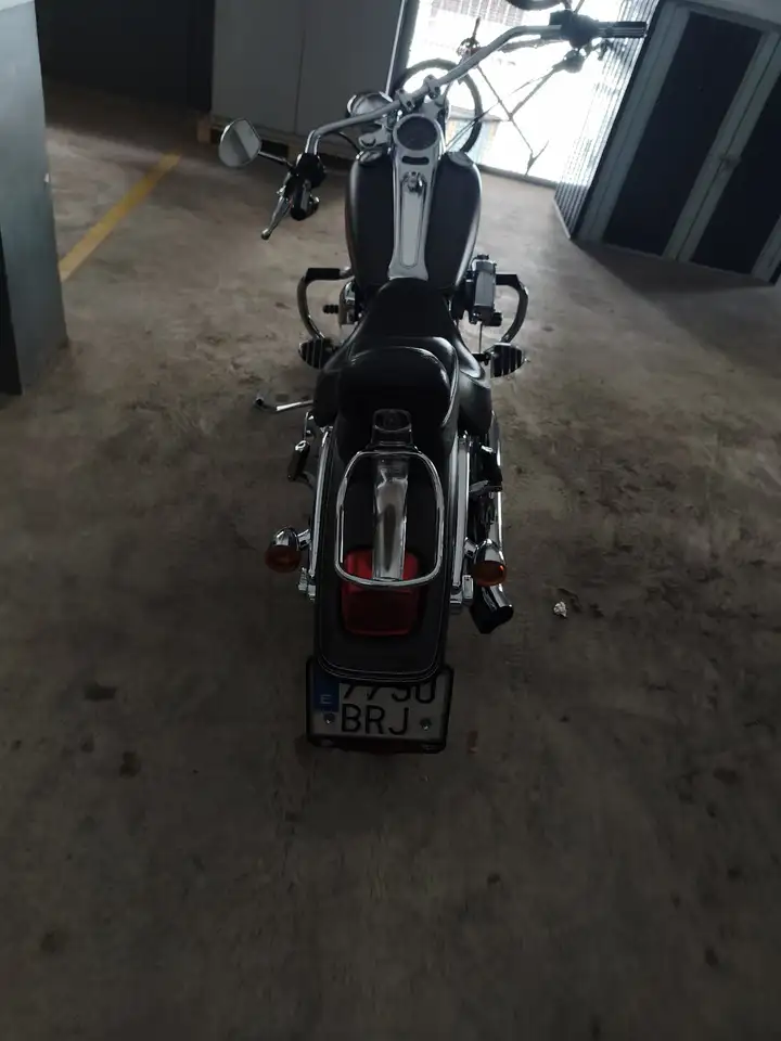 Harley-Davidson Deuce – Vista 5