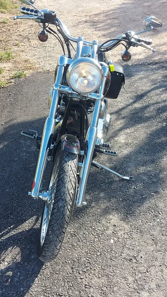 Harley-Davidson Deuce – Vista 2