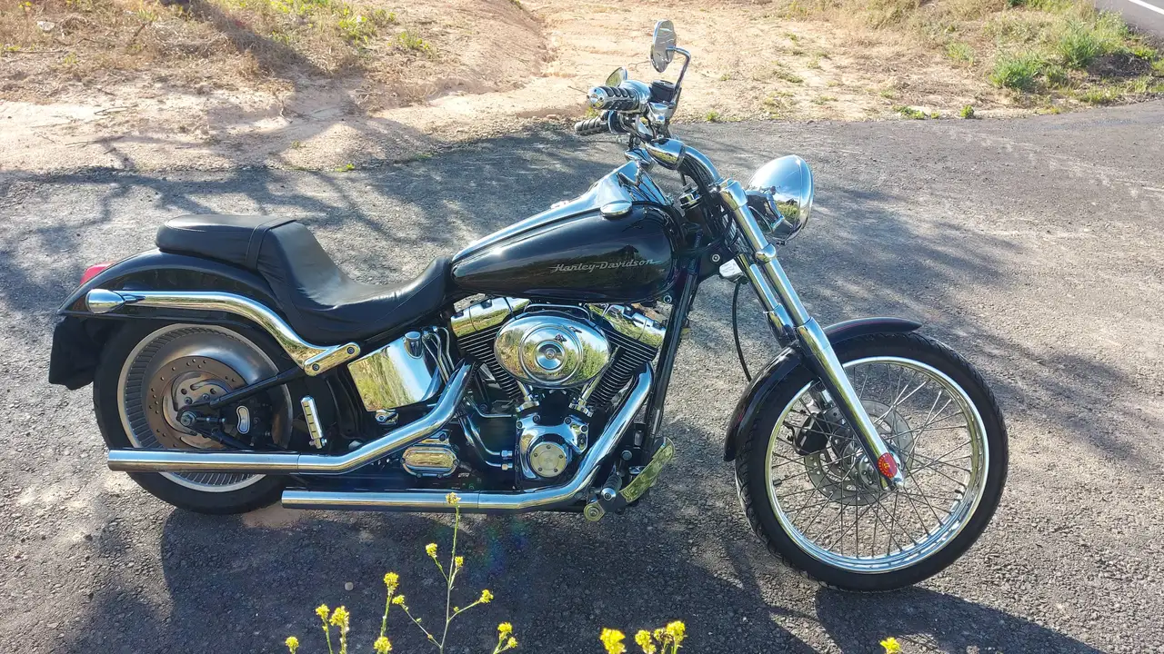 Harley-Davidson Deuce – Vista 4