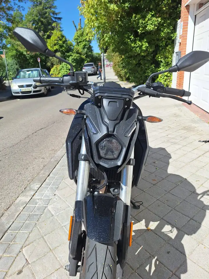Voge 125R - Vista 3