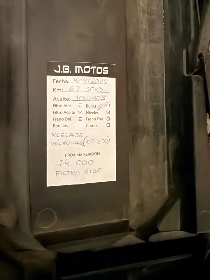 Suzuki GSR 600 – Vista 7