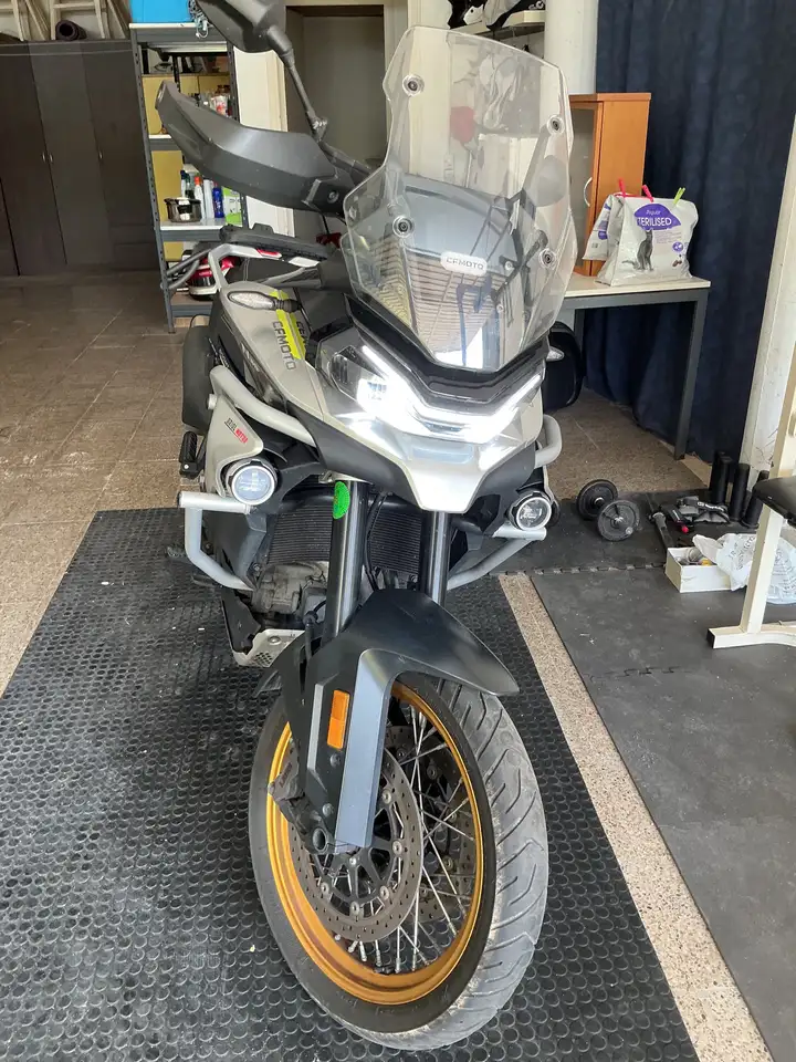 CFMOTO 800MT - Vista 11