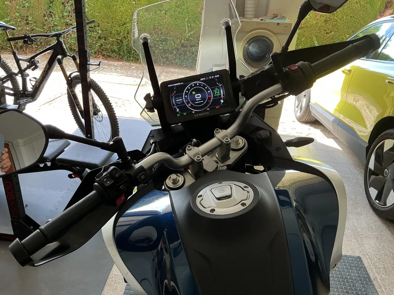 CFMOTO 800MT - Vista 13