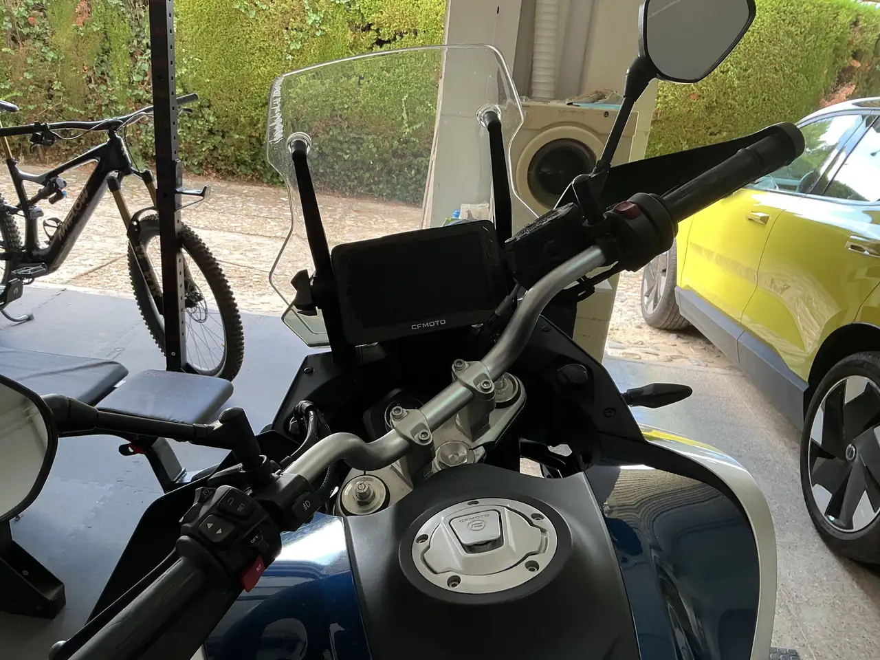 CFMOTO 800MT - Vista 14