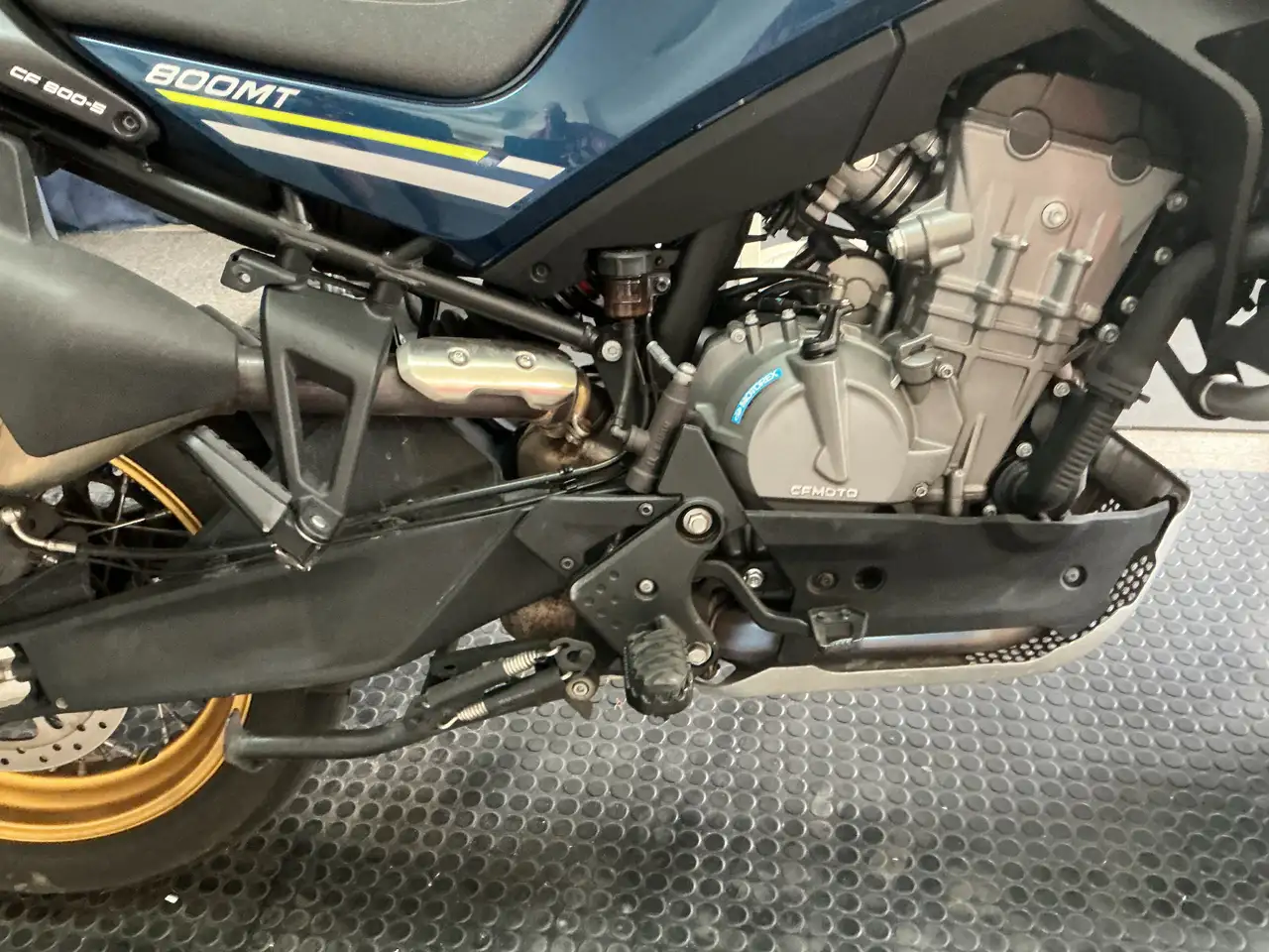 CFMOTO 800MT - Vista 21
