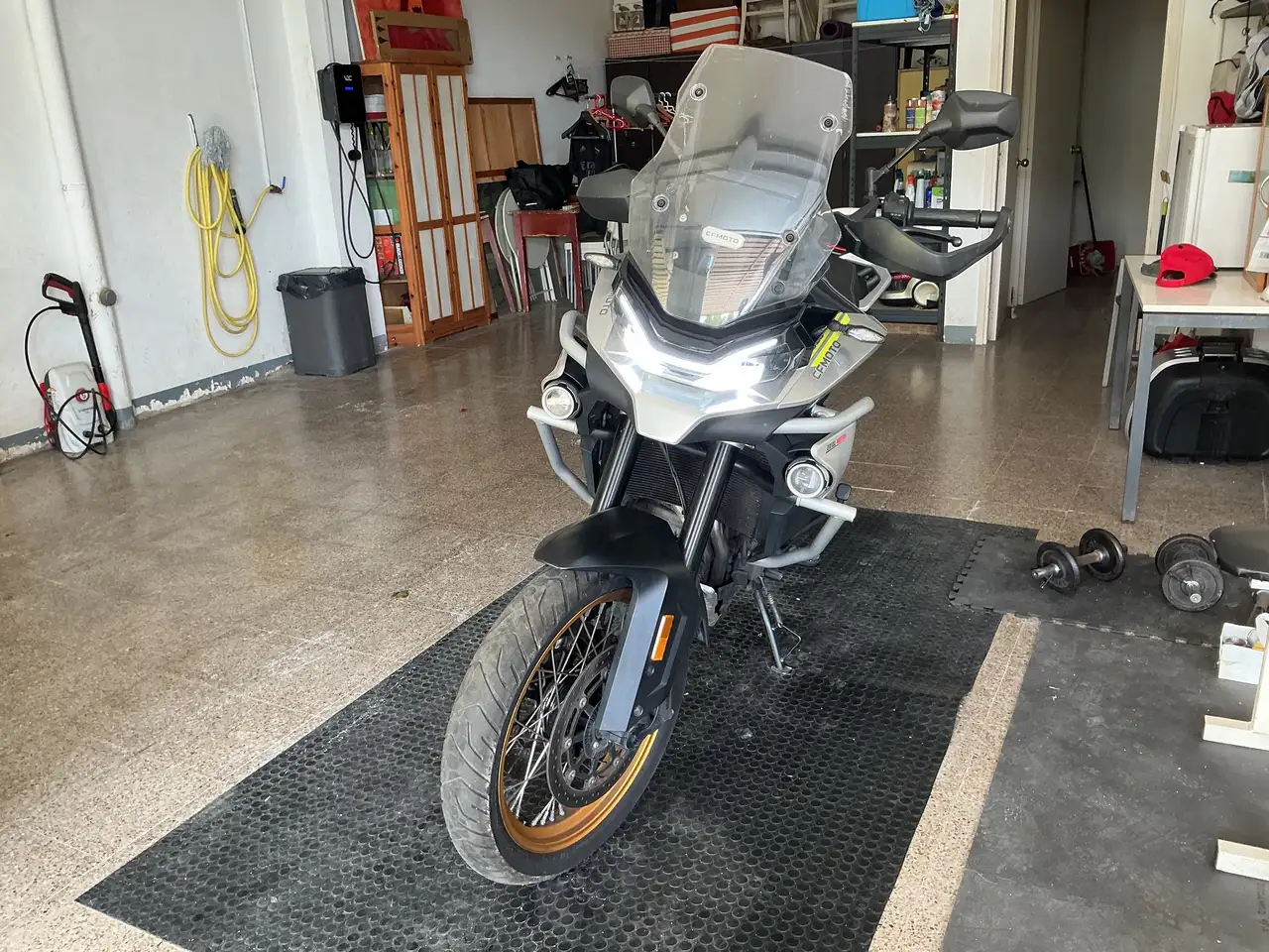 CFMOTO 800MT - Vista 3