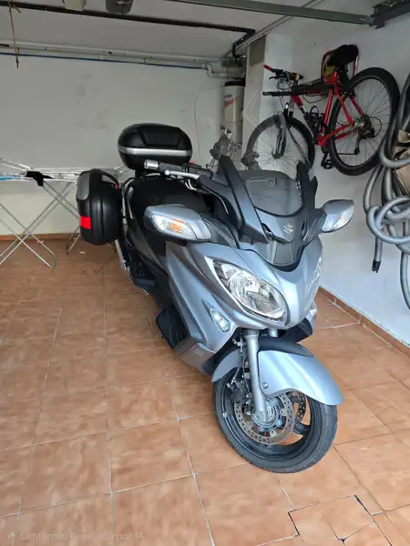 Suzuki Burgman 650 5525 € 2014 Madrid - 1
