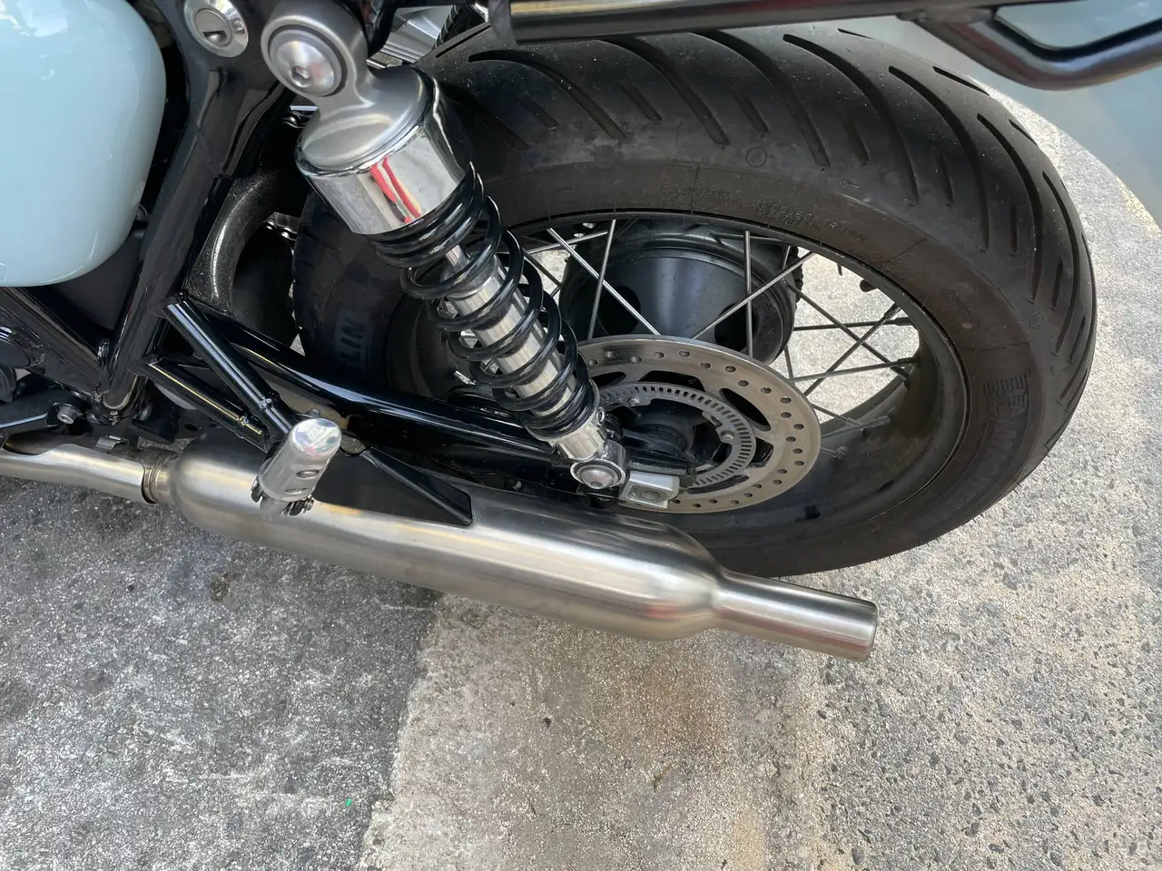 Triumph Bonneville T100 - Vista 6