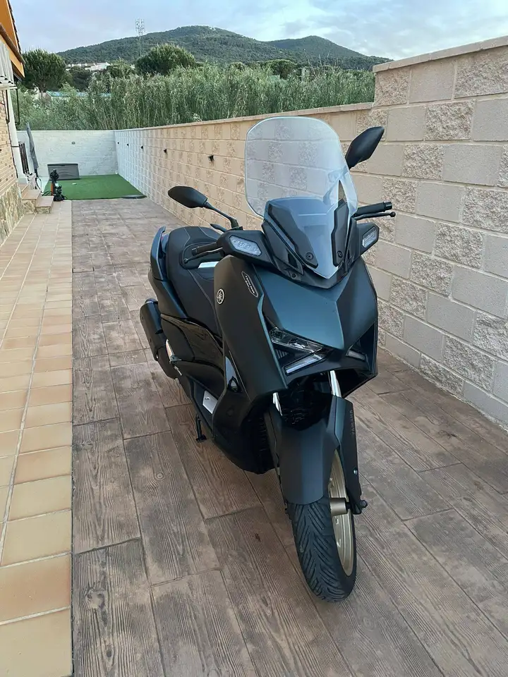 Yamaha XMAX 300 – Vista 10