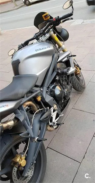Triumph Street Triple – Vista 2