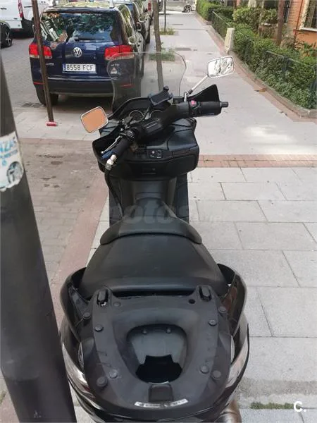 Suzuki Burgman 400 – Vista 5