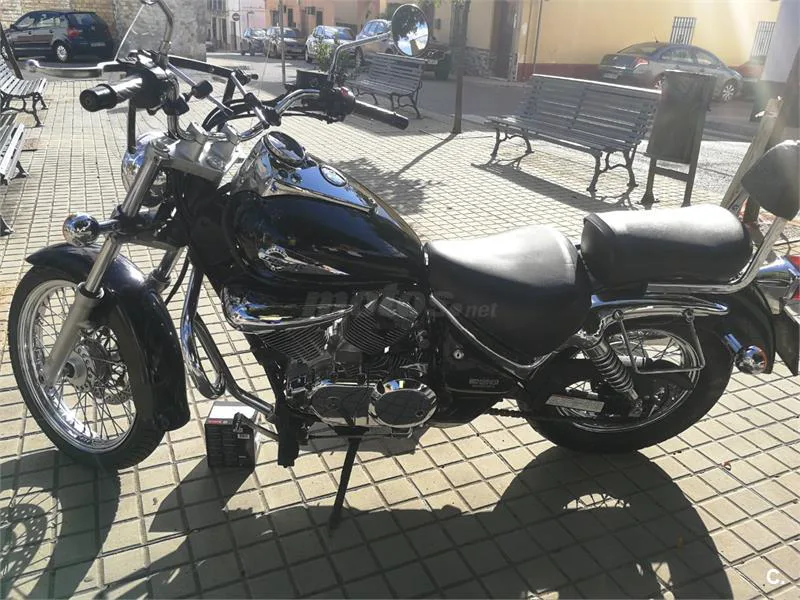 Suzuki Intruder 250 LC – Vista 4