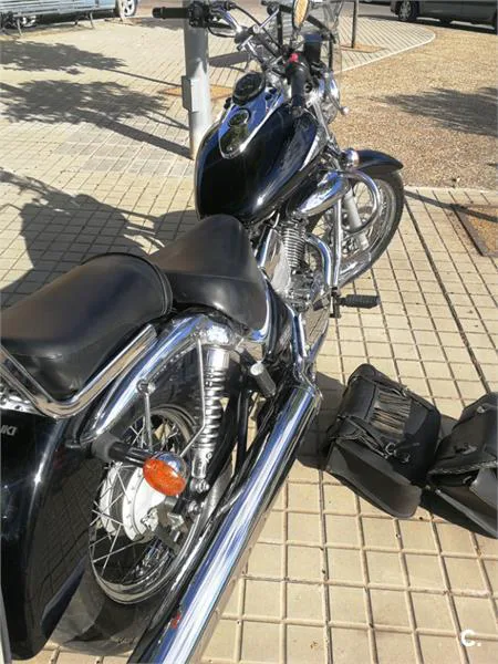 Suzuki Intruder 250 LC – Vista 8