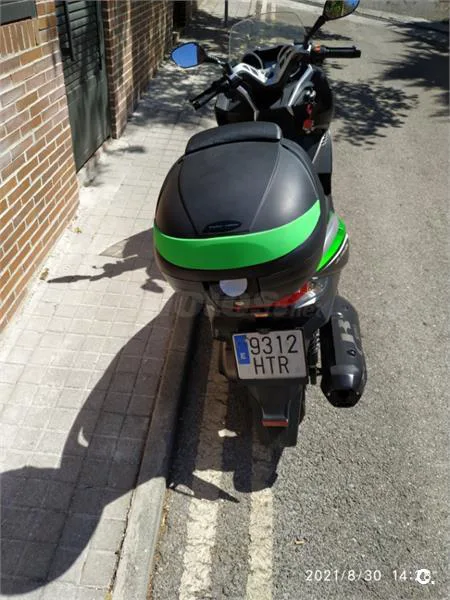 Kawasaki J300 2400 € 2014 Madrid - 1