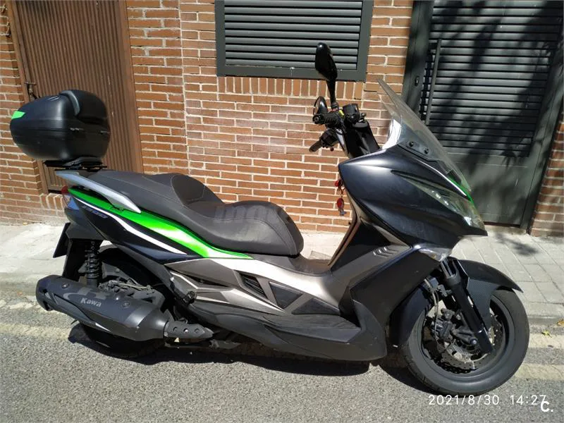 Kawasaki J300 2400 € 2014 Madrid - 2