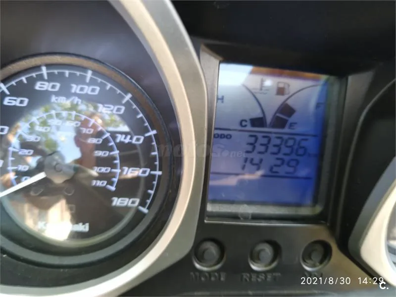 Kawasaki J300 - Vista 5