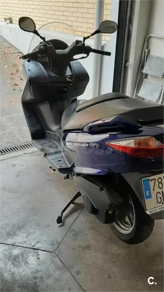 Suzuki Burgman 125 – Vista 3