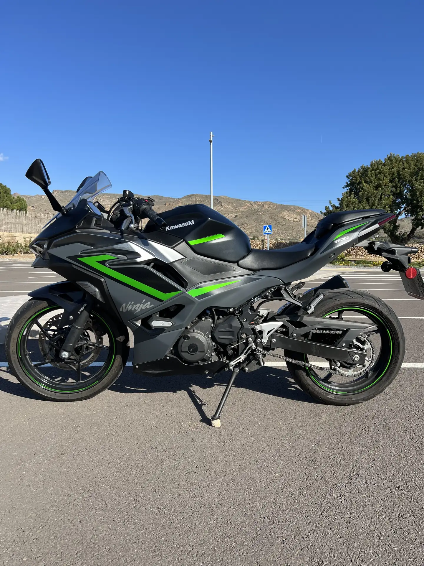 Kawasaki Ninja 500 SE – Vista 2