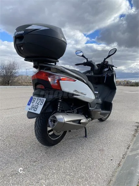 Kymco Super Dink 300i – Vista 3