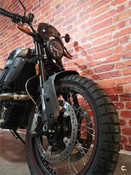 Indian FTR 1200 - Vista 3