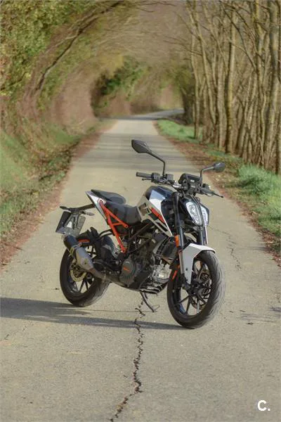 KTM 125 – Vista 3