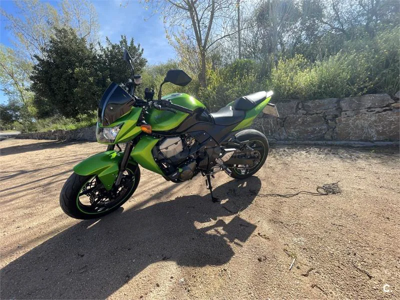 Kawasaki Z 750 – Vista 2