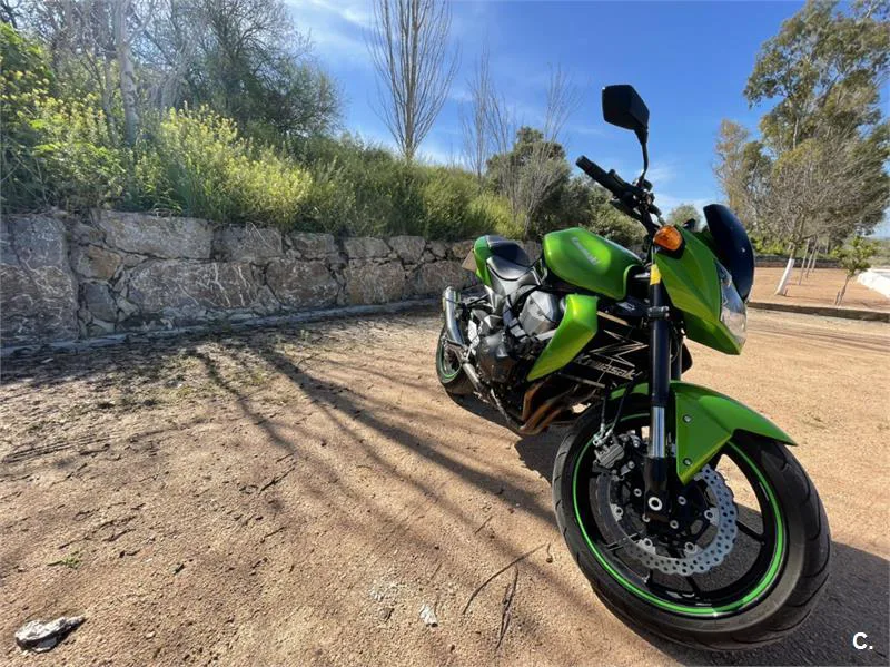 Kawasaki Z 750 – Vista 3