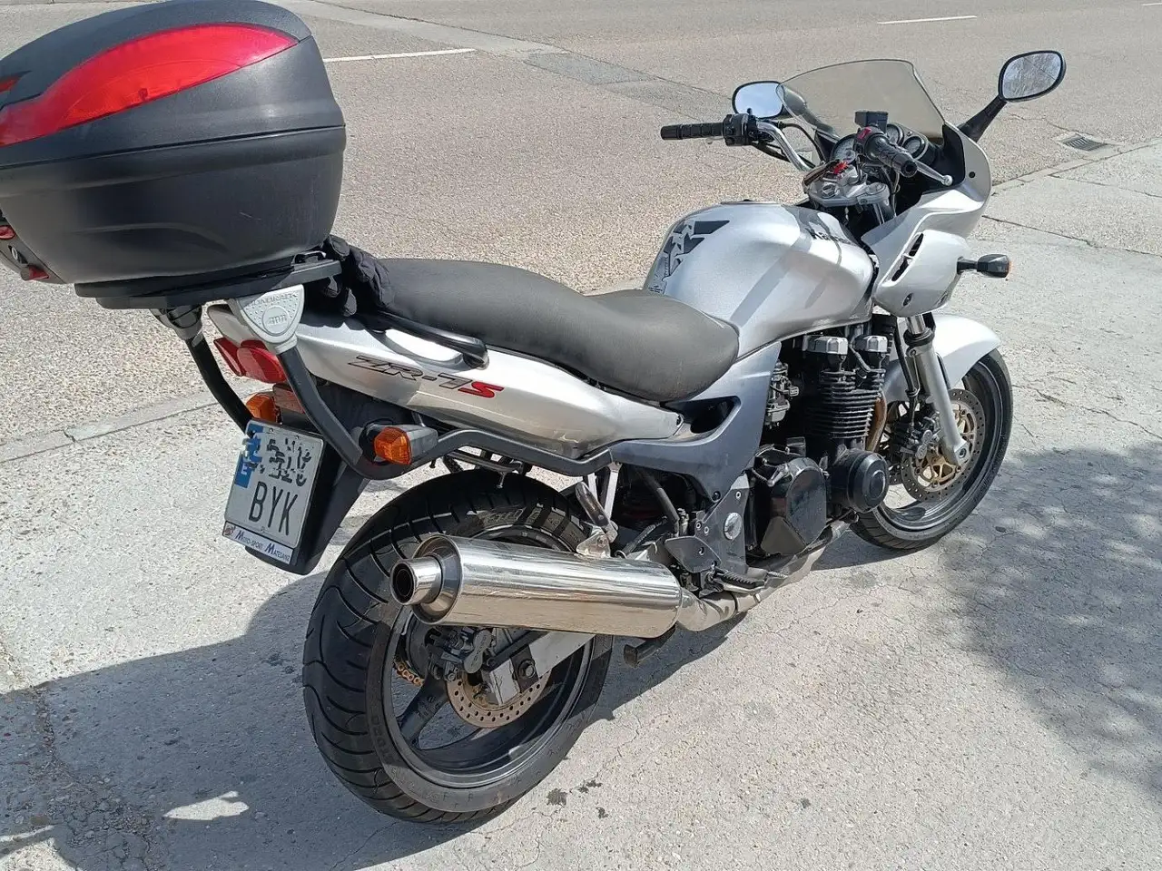 Kawasaki ZR-7 – Vista 4