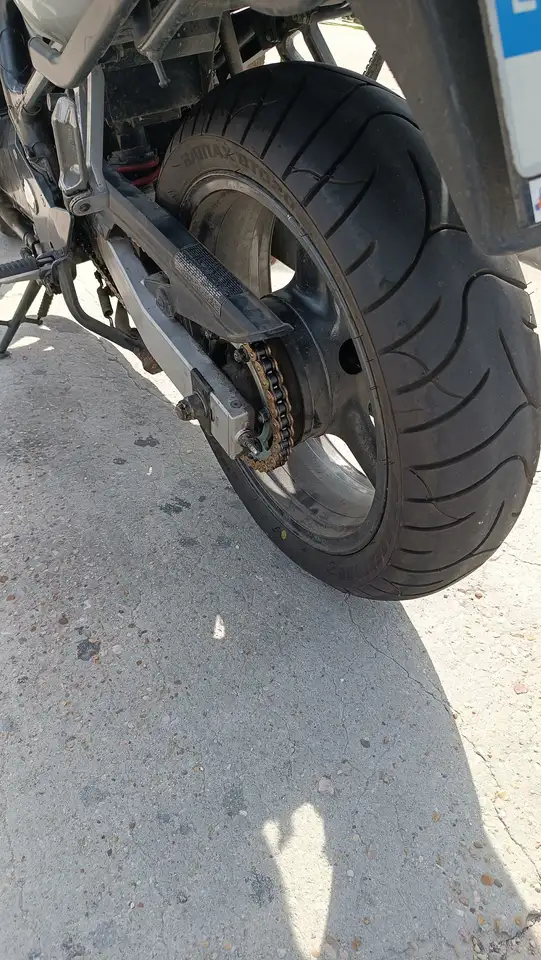 Kawasaki ZR-7 – Vista 6