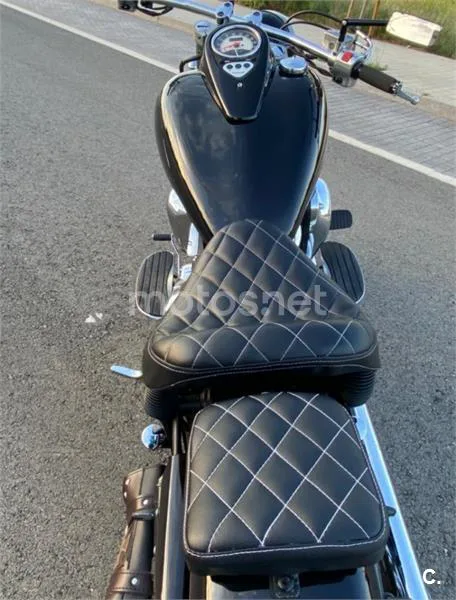 Kawasaki VN 900 CLASSIC – Vista 15