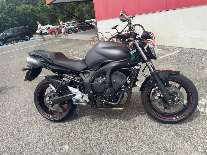 Yamaha FZ6 N S2 – Vista 4
