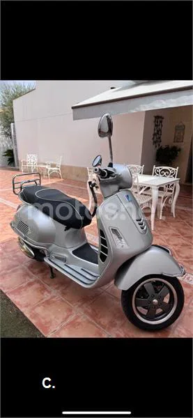 Vespa GTS 125 ie Super – Vista 2