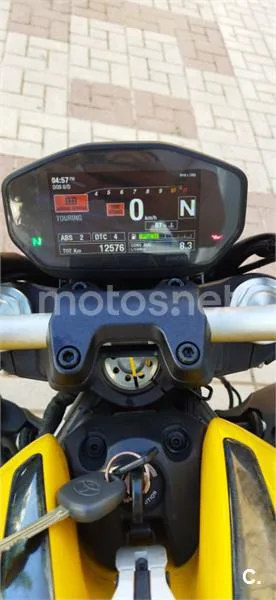 Ducati Monster 821 – Vista 4