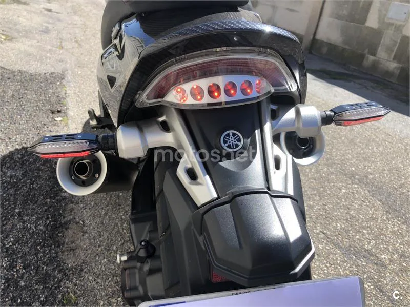 Yamaha V-Max 1700 – Vista 16