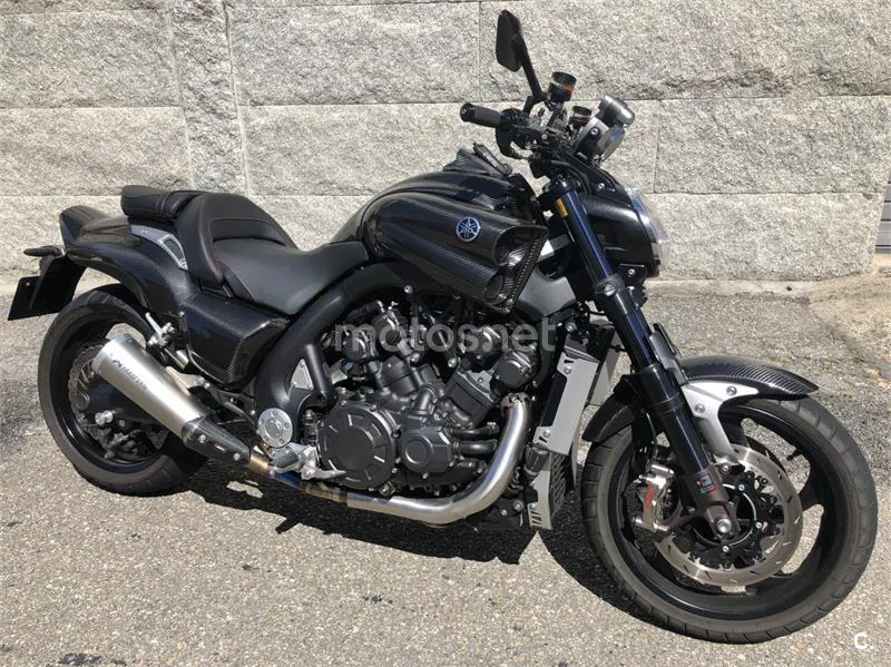 Yamaha V-Max 1700 – Vista 18