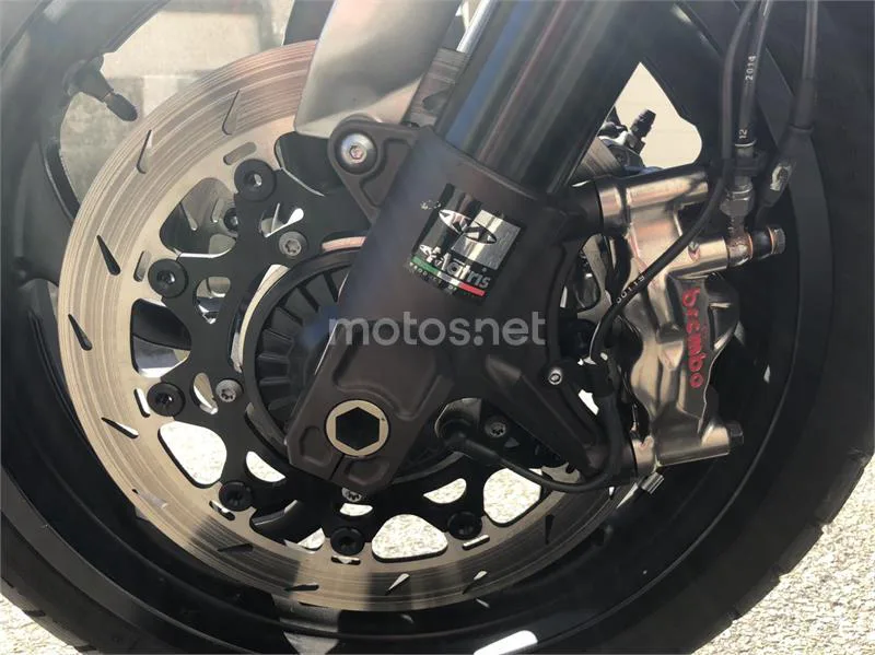 Yamaha V-Max 1700 – Vista 32