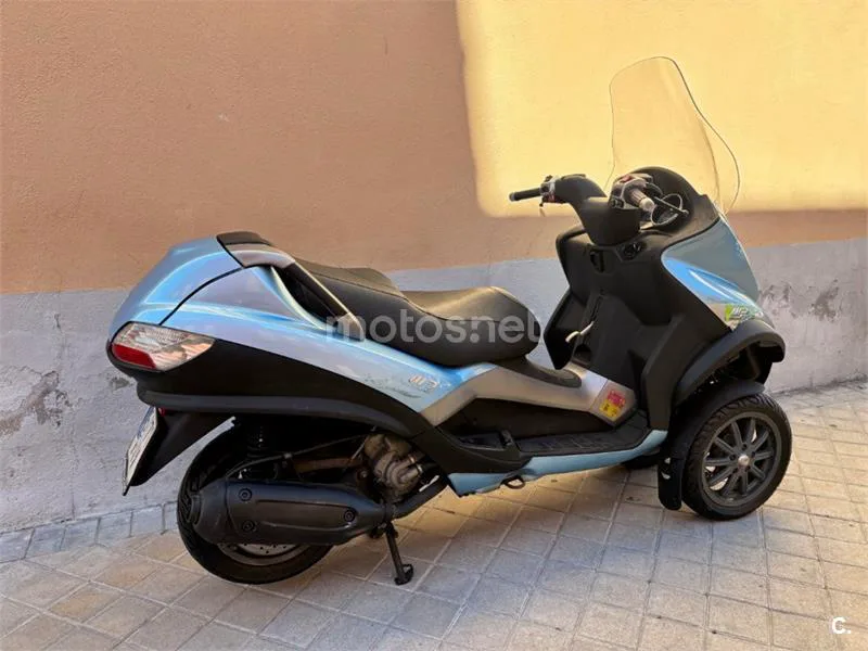 Piaggio MP3 250 RL – Vista 5
