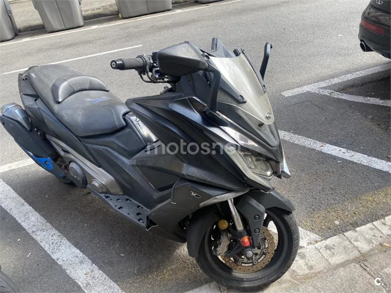 Kymco AK 550 – Vista 3