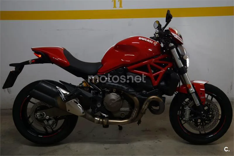 Ducati Monster 821 – Vista 2