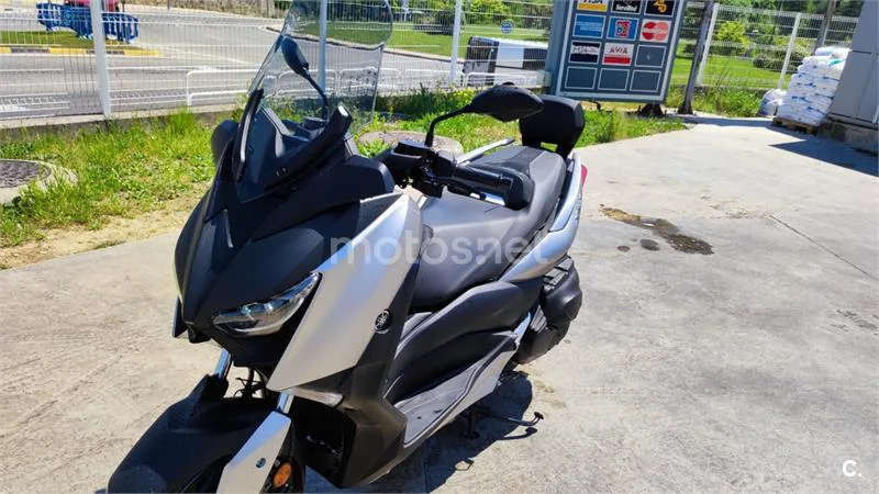 Yamaha XMAX 400 – Vista 6