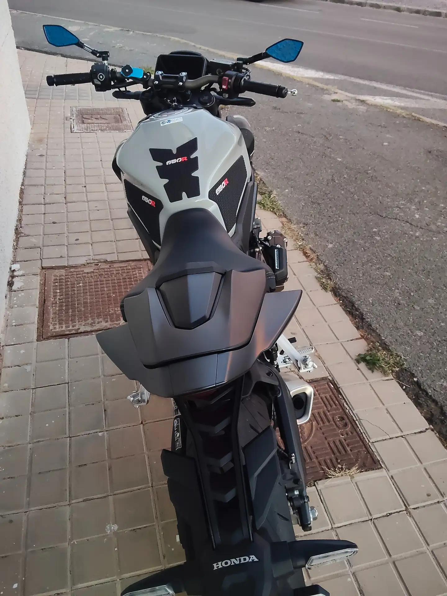 Honda CB 650 – Vista 4