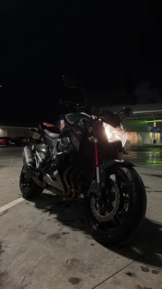 Kawasaki Z800 – Vista 3