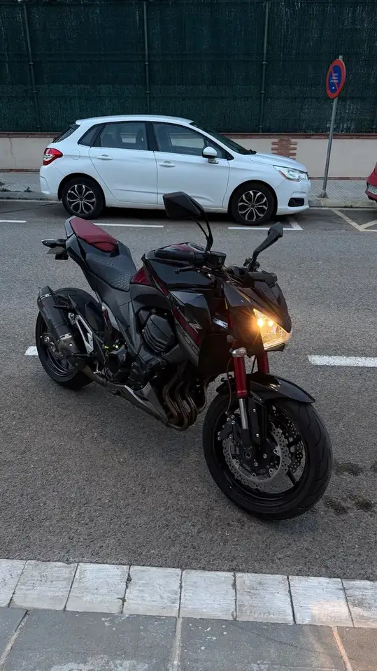 Kawasaki Z800 – Vista 4