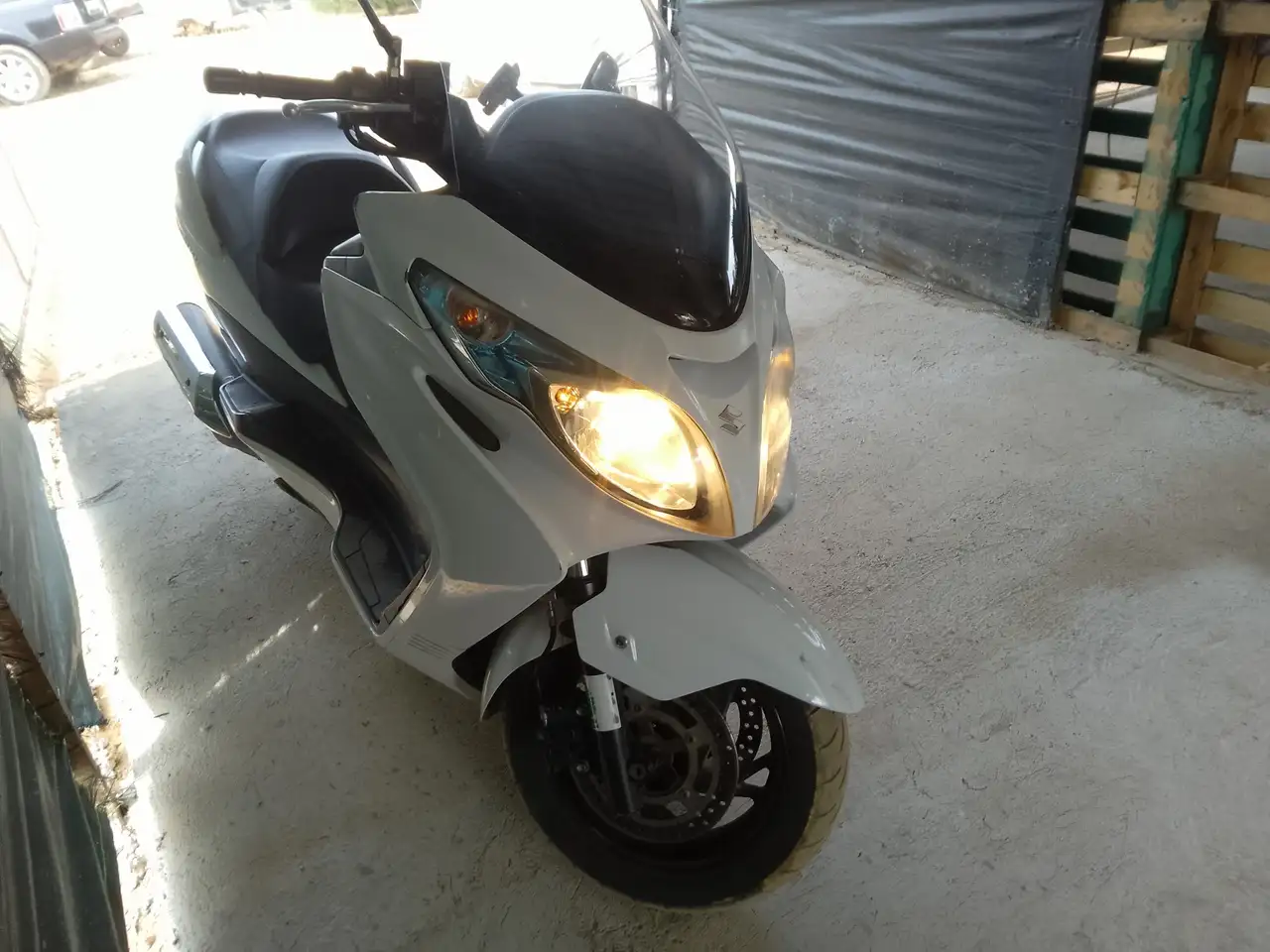 Suzuki Burgman 400 - Vista 4