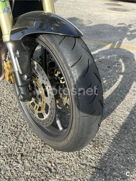 Triumph Street Triple – Vista 9