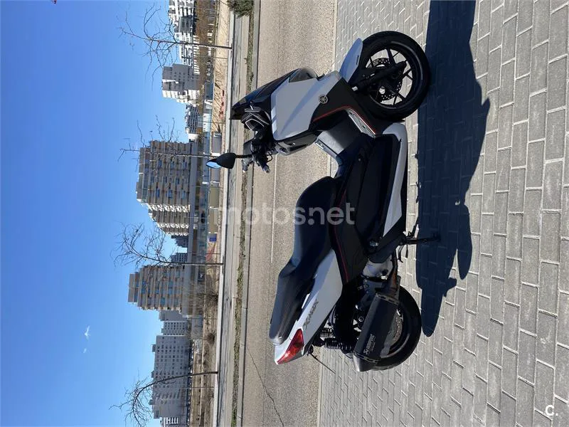 Yamaha XMAX 125 – Vista 2