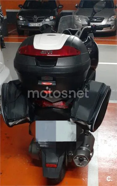 Kawasaki J300 – Vista 2
