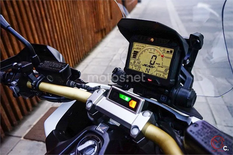 Honda X-ADV – Vista 4