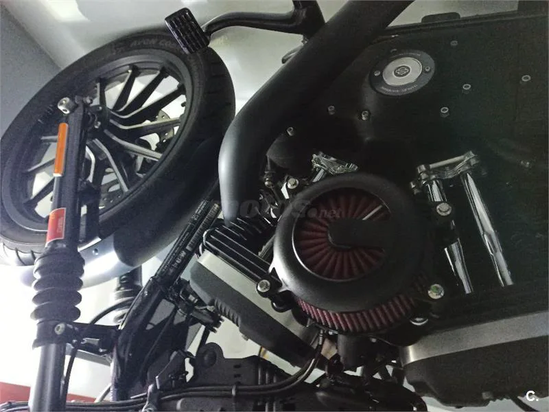 Harley-Davidson Sportster 883 - Vista 4