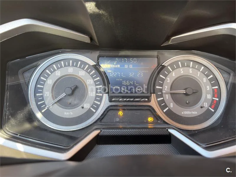 Honda Forza – Vista 5